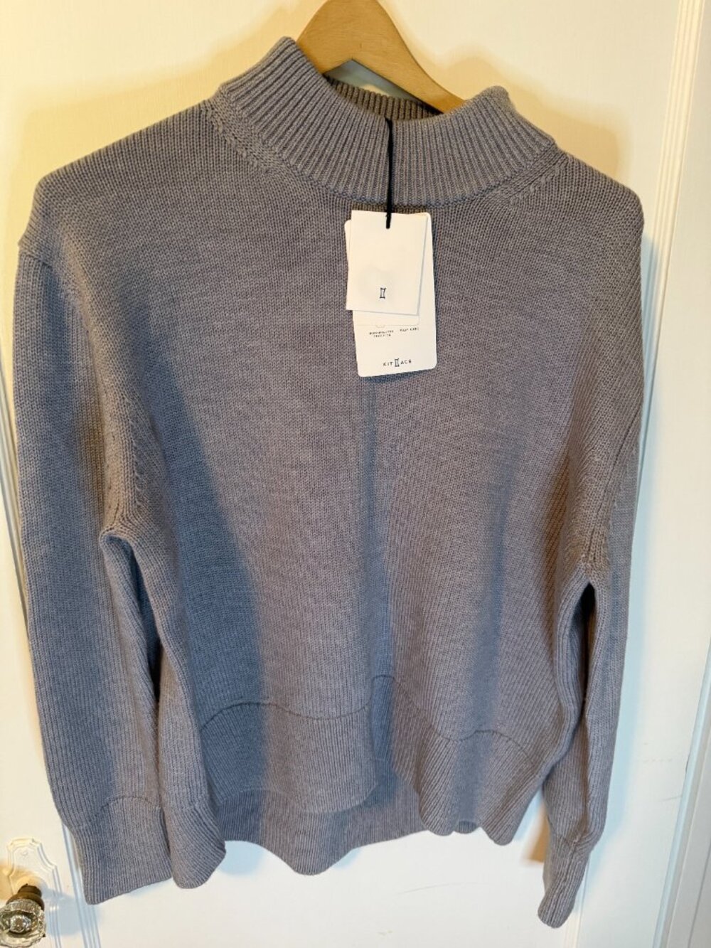 Kit and Ace Grey Sweater size large NWT.